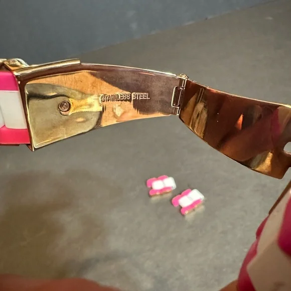 Marc by Marc Jacobs watch NEW pink and gold watch with extra links NWOB - Picture 7 of 8